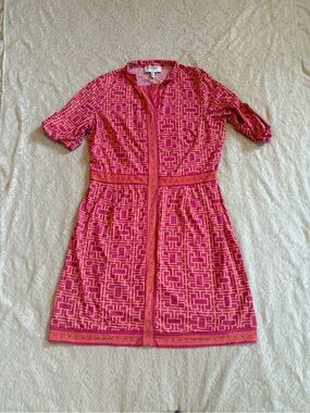Elizabeth McKay geometric pink roll tab sleeve mini dress